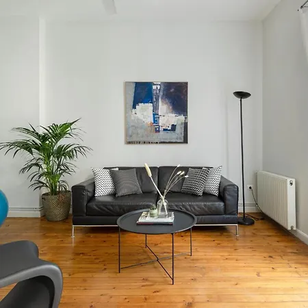 #flh - Downtown Haven Apartment, Agia Sofia District Apartment