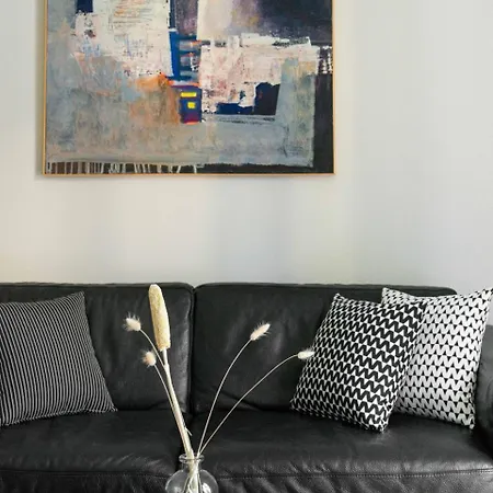 #flh - Downtown Haven Apartment, Agia Sofia District Apartment *
